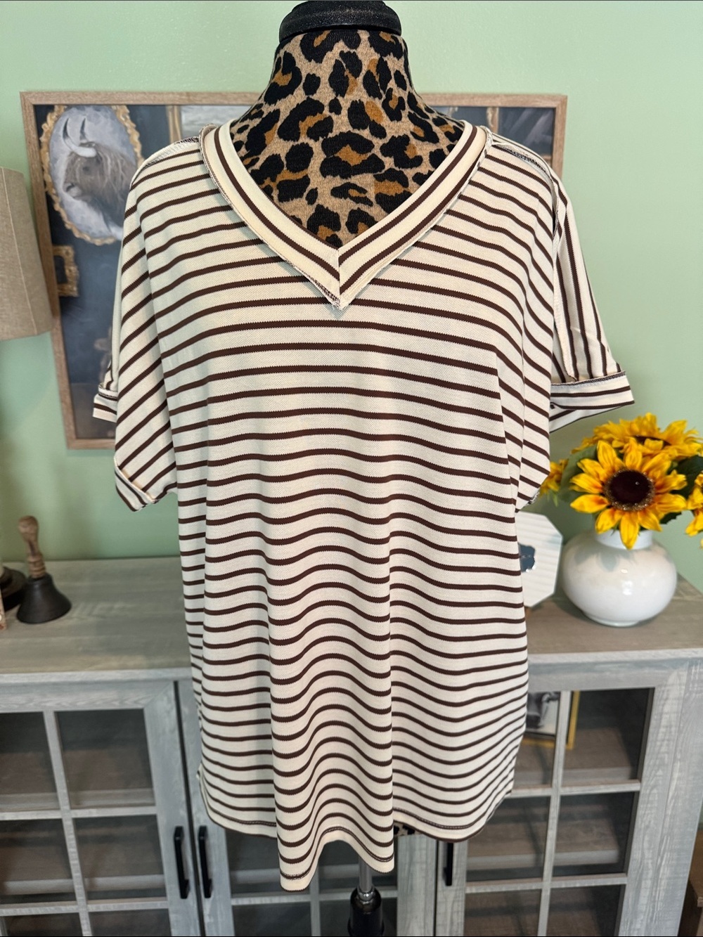 Grace & Emma Striped V-Neck Short Sleeve Top - Cream & Brown Sz XL